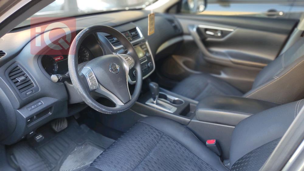 نيسان ألتيما